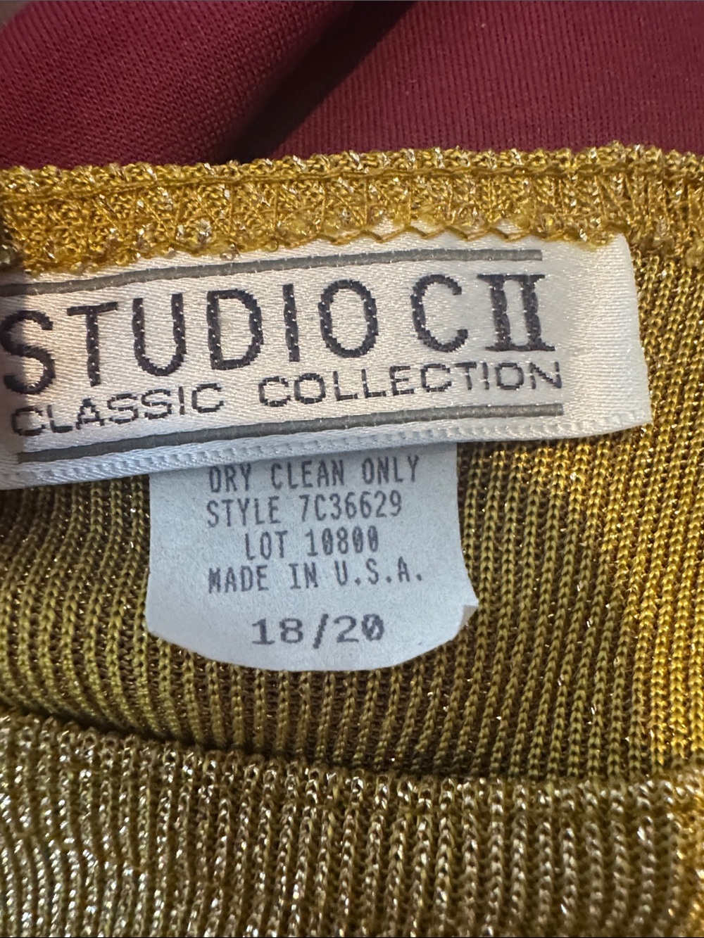 Vintage Studio C Gold Glitter Tank Top - Sleeveless Women's Top - Picture 4 of 7